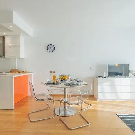 דירה Golden Tulip