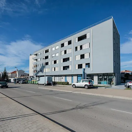 Golden Tulip דירה