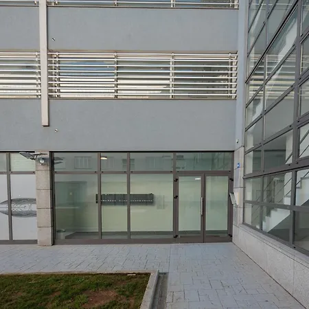 Golden Tulip דירה *