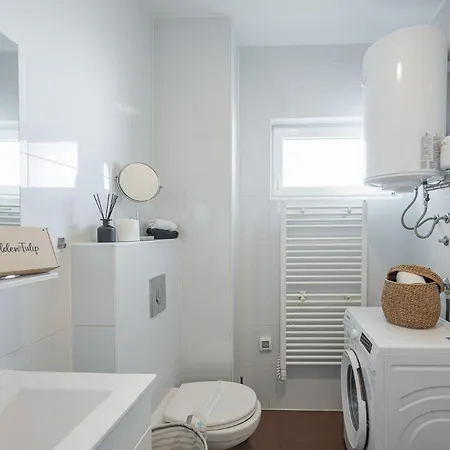 Golden Tulip זאדאר