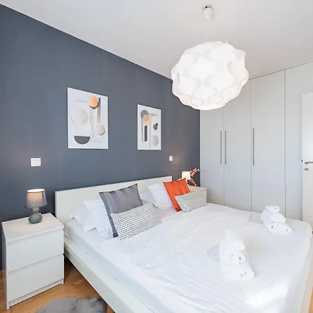 דירה Golden Tulip