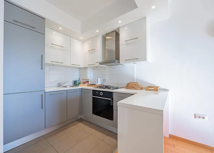 Golden Tulip Apartment