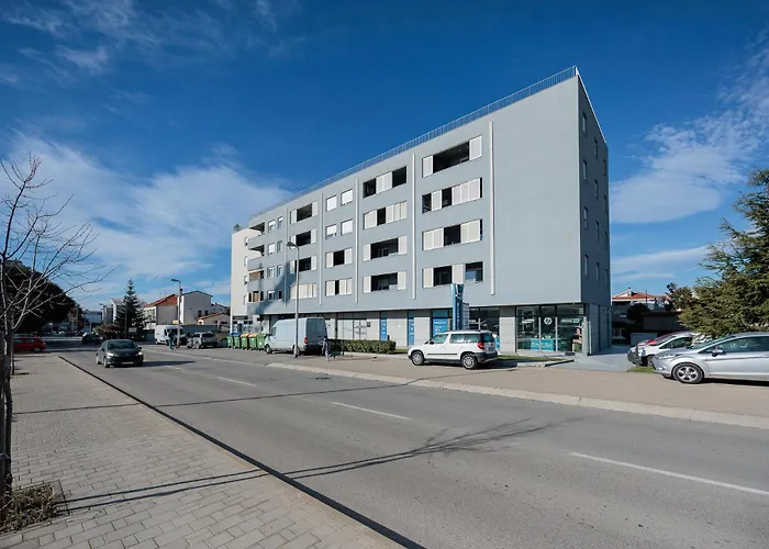 Golden Tulip Apartment