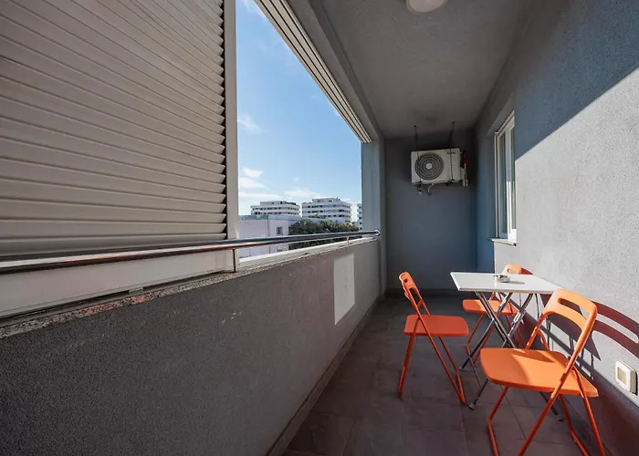 Golden Tulip Apartment