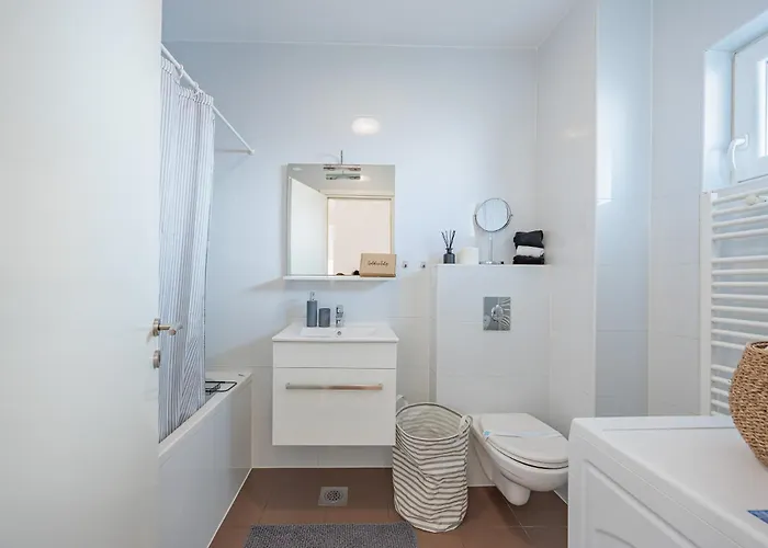 Golden Tulip Apartment