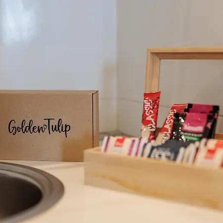 アパート Golden Tulip